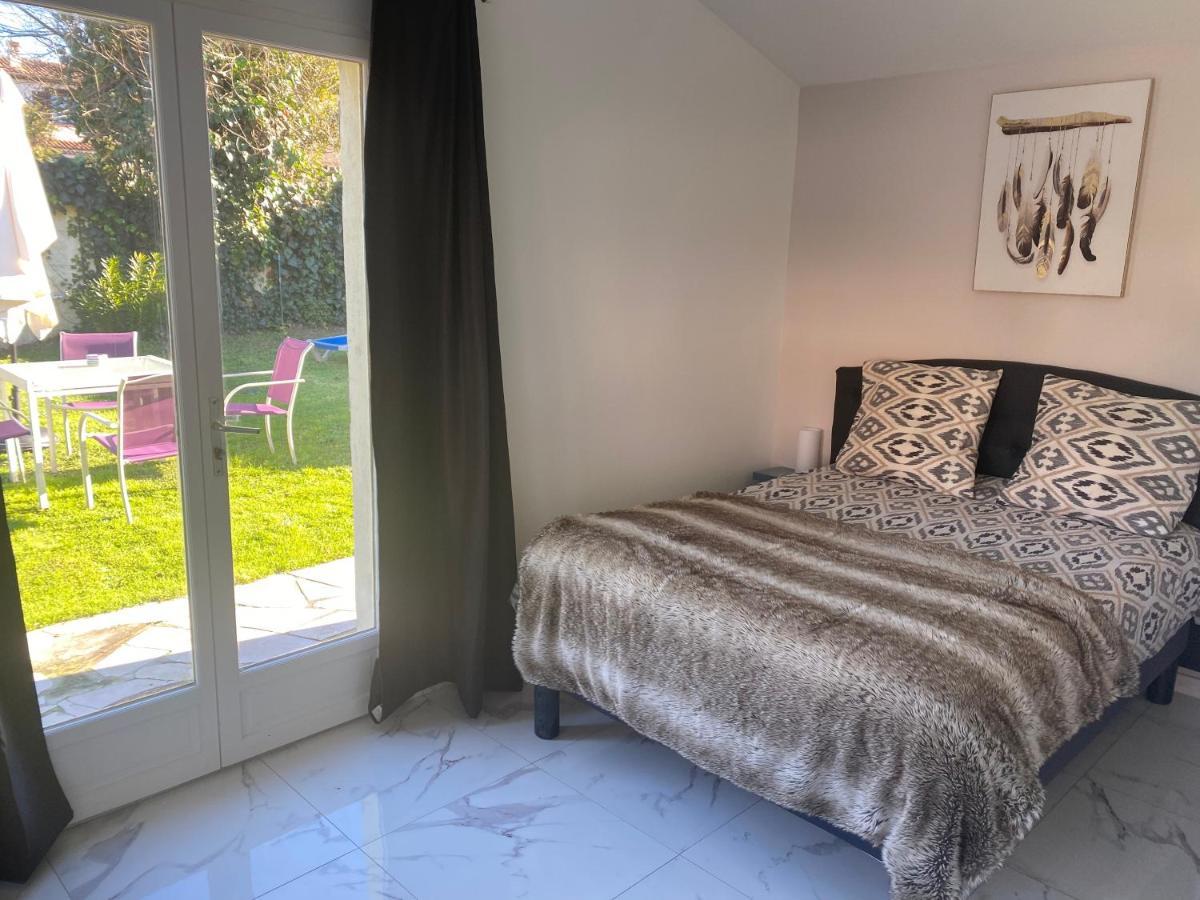 Studio Climatise Avec Piscine Et Jardin Villeneuve-Loubet Exterior foto